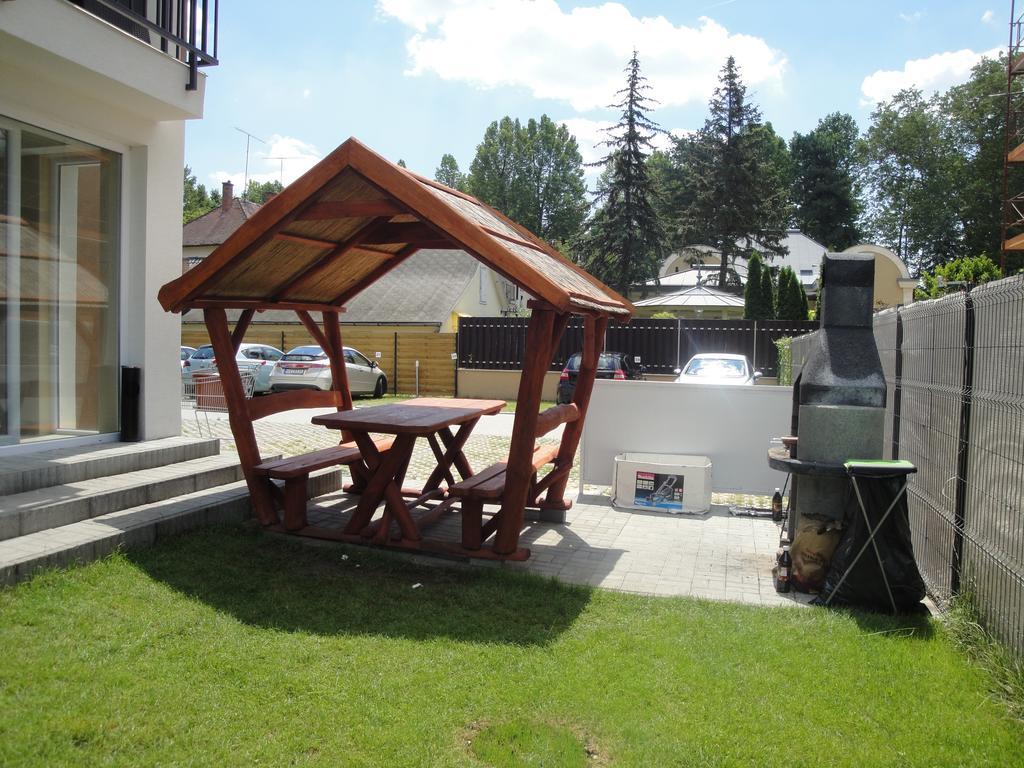 Bamboo Wellness Apartment Siofok Room photo